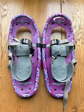 L.L. Bean Kids Snowshoe Set-Winter Walkers 16” - with poles